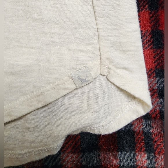 Eddie Bauer Ruffle & Button front shirt, Cream color, size L - Picture 5 of 7